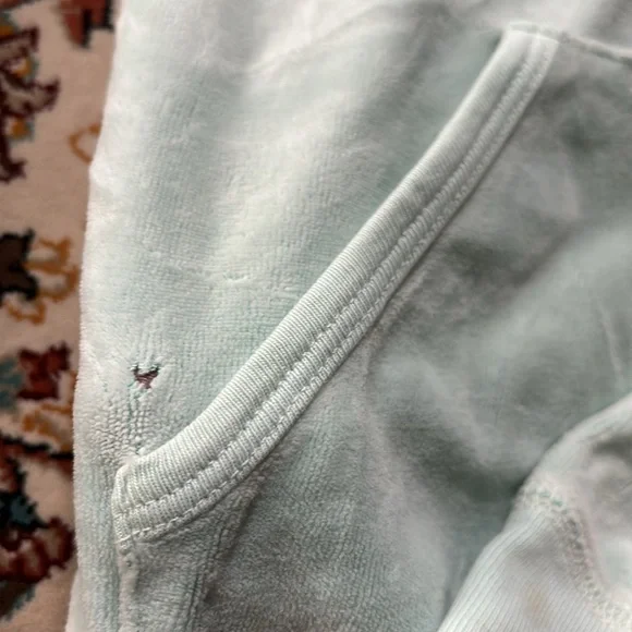 Juicy Couture Velour Green small Hoodie Jacket
With flaws - Picture 5 of 14